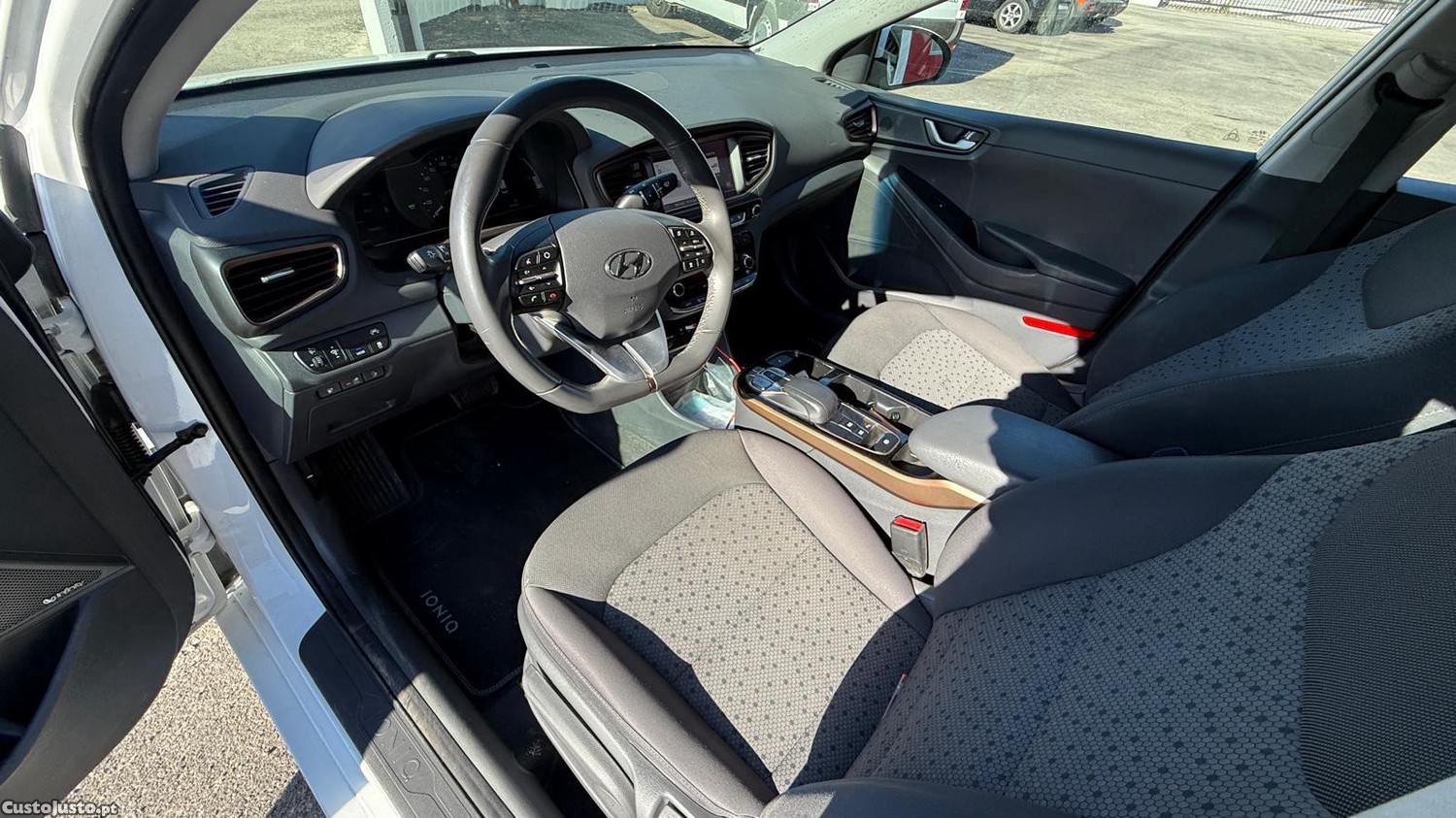 Hyundai IONIQ 28kwh — fotografia 5