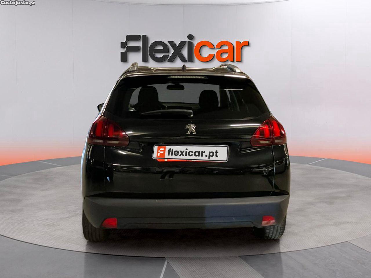 Peugeot 2008 1.2 PureTech Style — fotografia 16