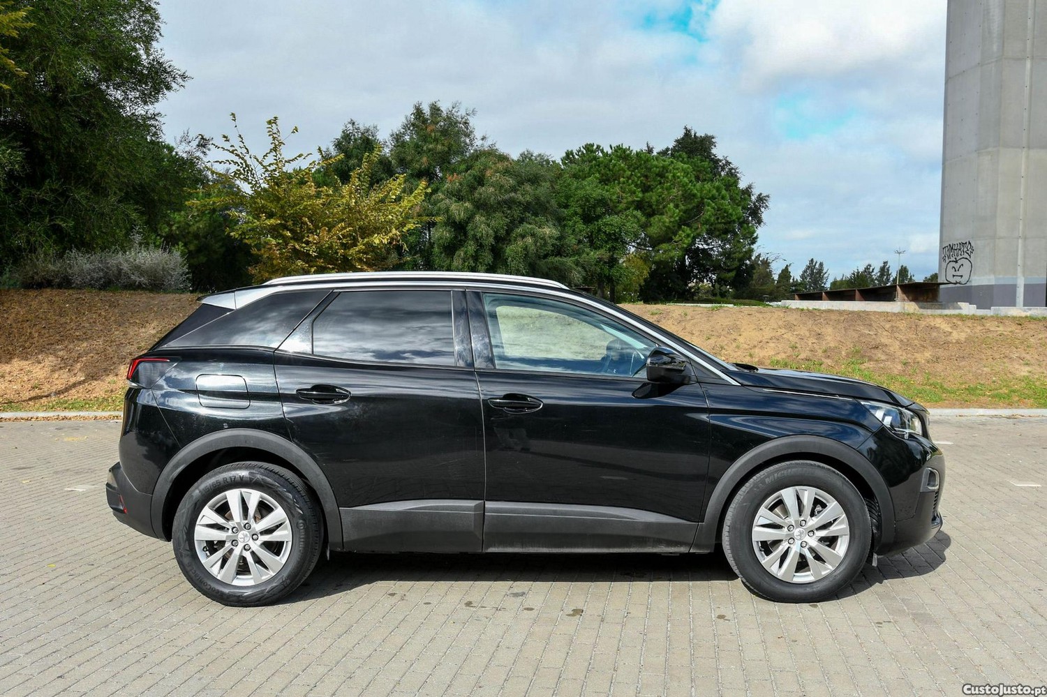 Peugeot 3008 1.5 BlueHDi Active — fotografia 26