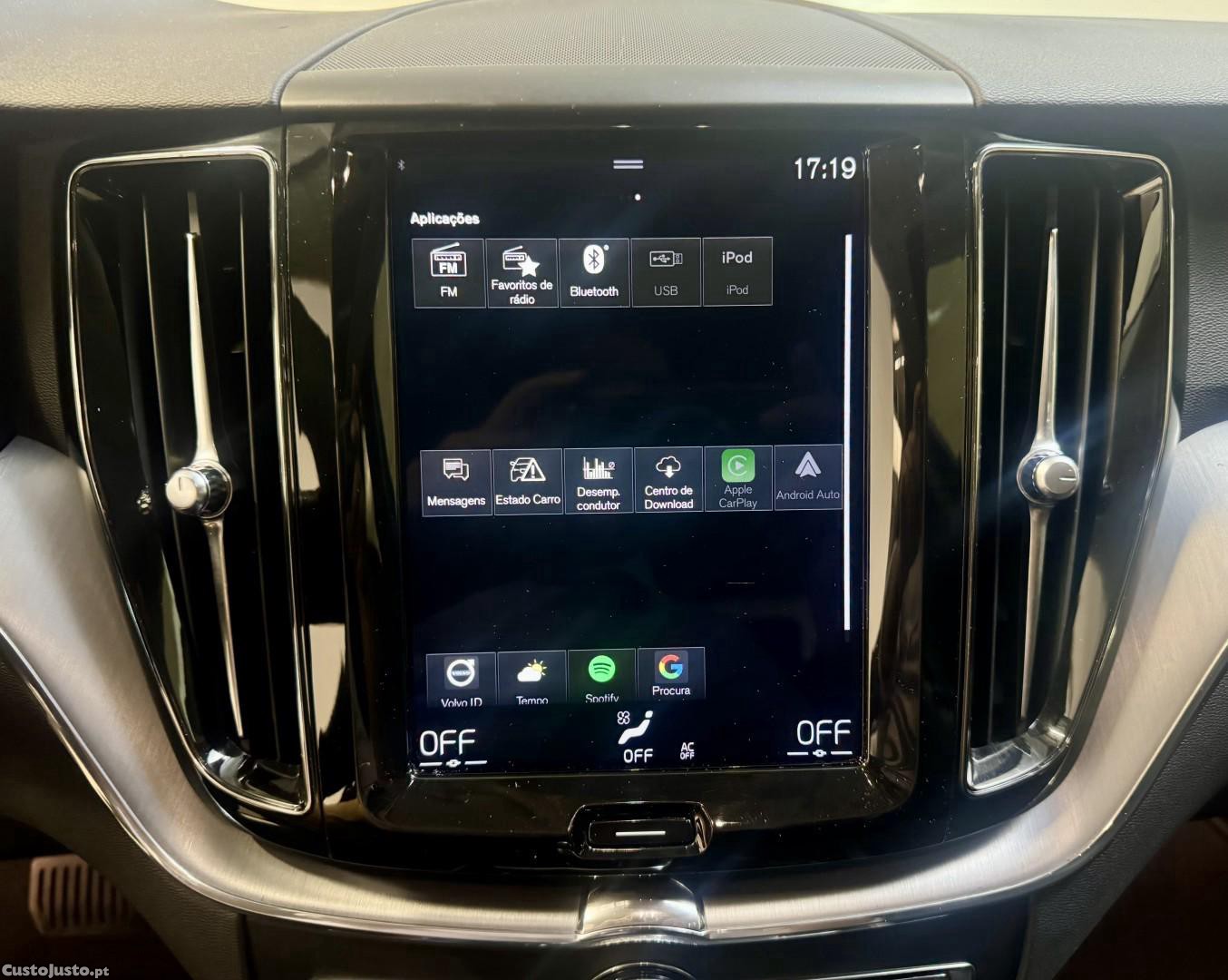 Volvo XC 60 2.0 T8 PHEV R-Design AWD — fotografia 5