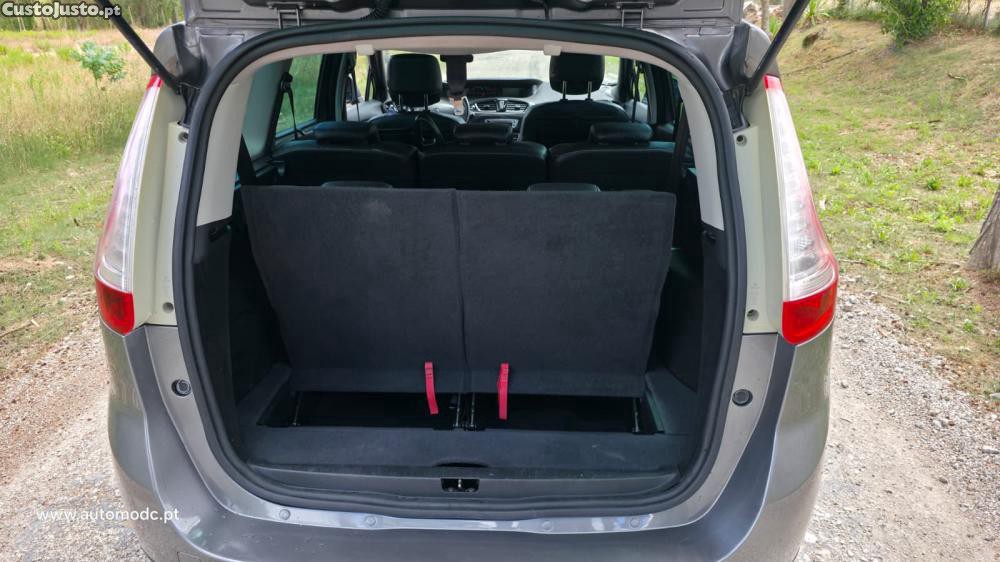Renault Grand Scénic 1.5 dCi Dynamique 7l — fotografia 15