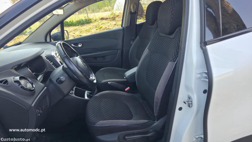 Renault Captur 0.9 TCE Exclusive — fotografia 6