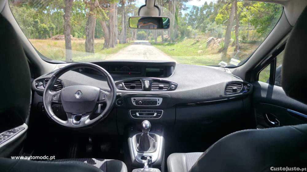 Renault Grand Scénic 1.5 dCi Dynamique 7l — fotografia 10