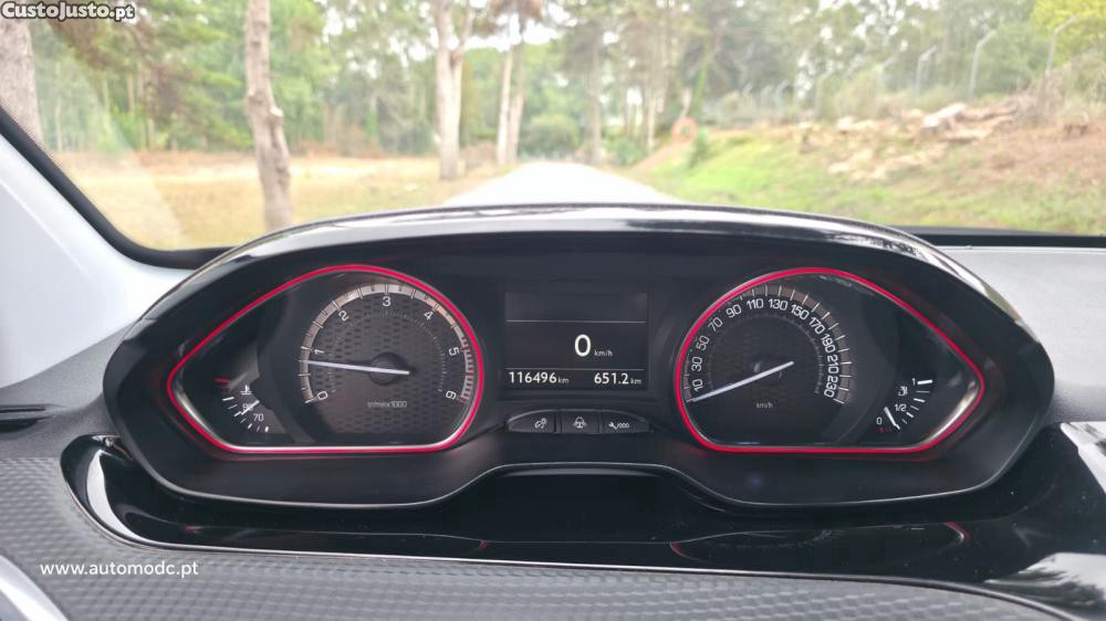 Peugeot 2008 1.6 BlueHDi GT Line — fotografia 3