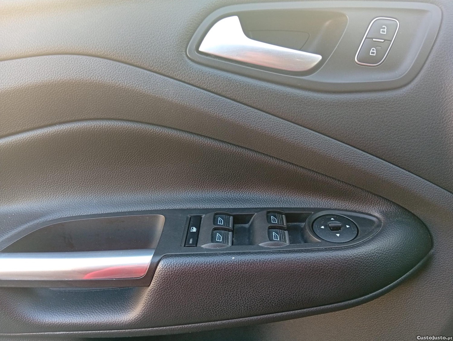 Ford Kuga SOHC DI TC Diesel — fotografia 11