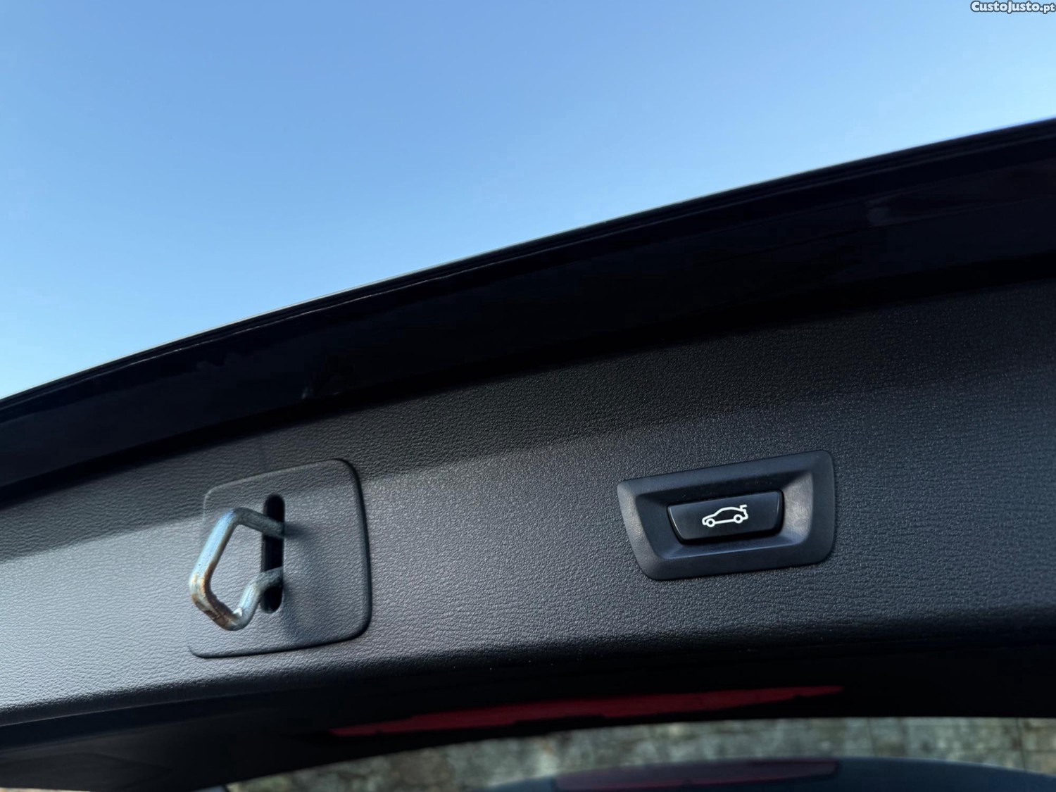 BMW X1 16d sDrive xLine Auto — fotografia 3