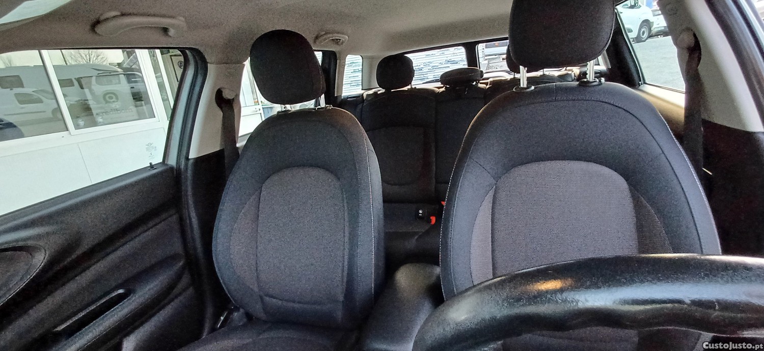 MINI Clubman One D 116cv Gps Nacional — fotografia 6