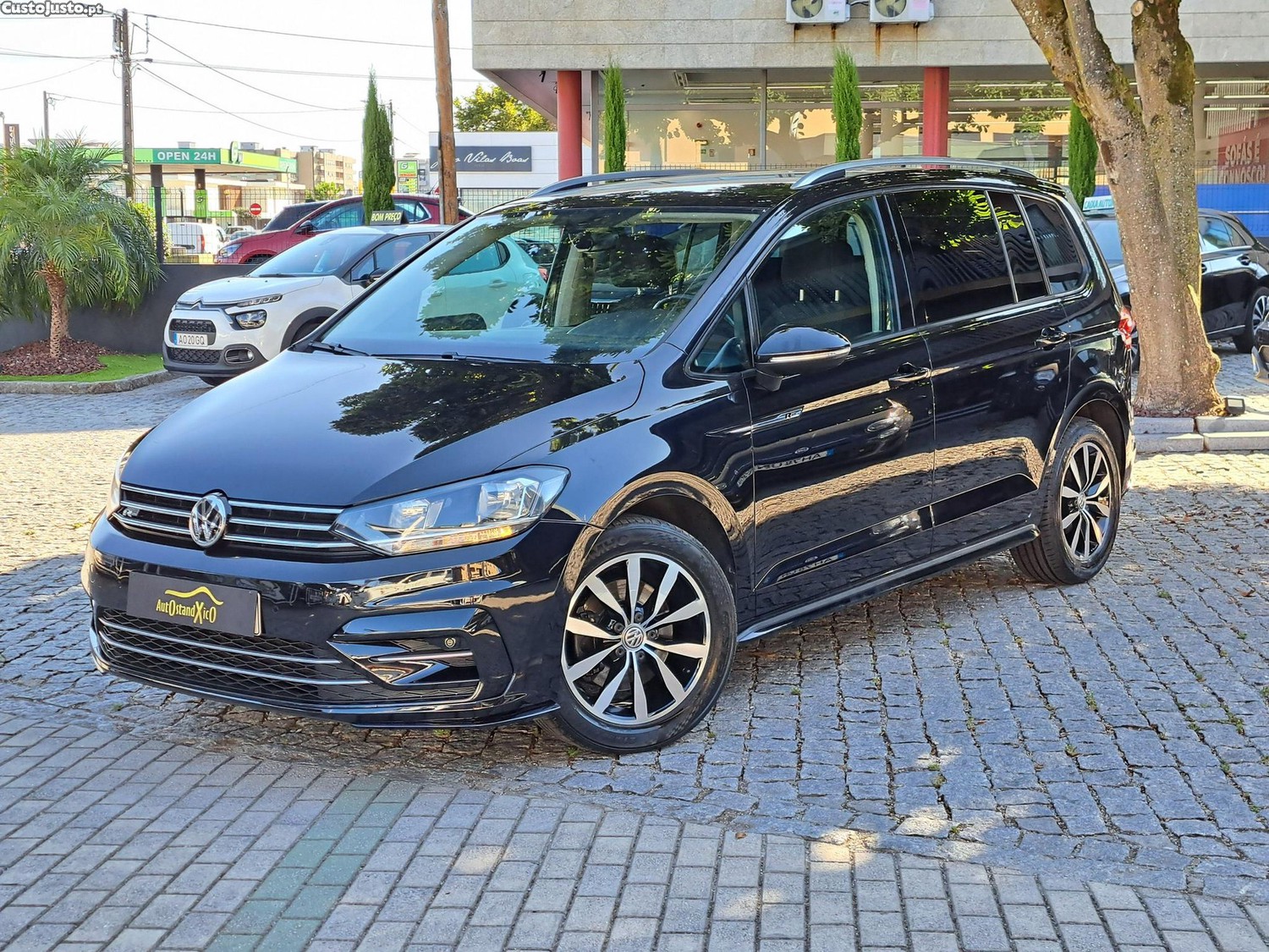 Volkswagen Touran 1.6 TDI R-Line DSG 7Lug — fotografia 5