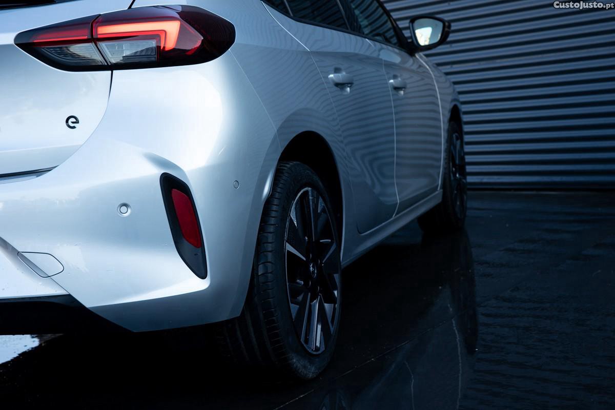 Opel Corsa e e-GS — fotografia 9