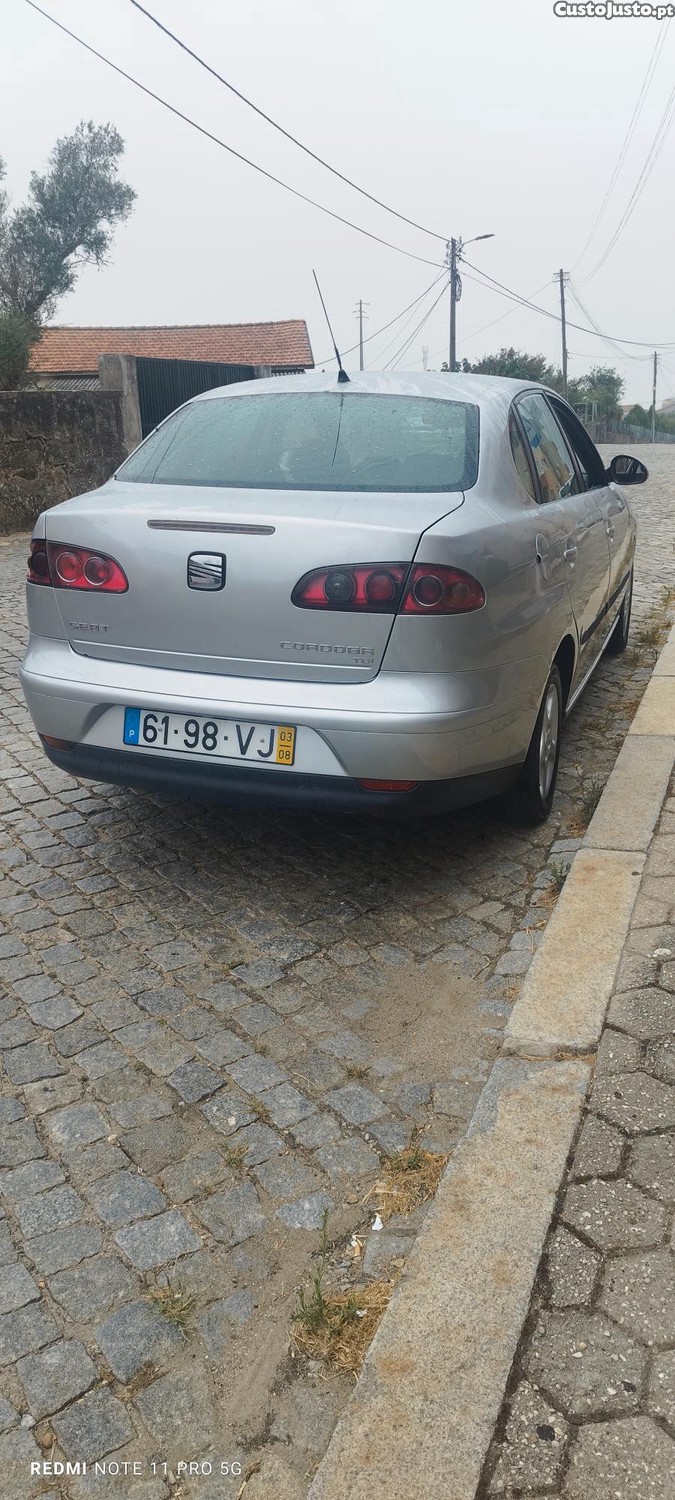 SEAT Cordoba 1.4 TDI 6L — fotografia 9
