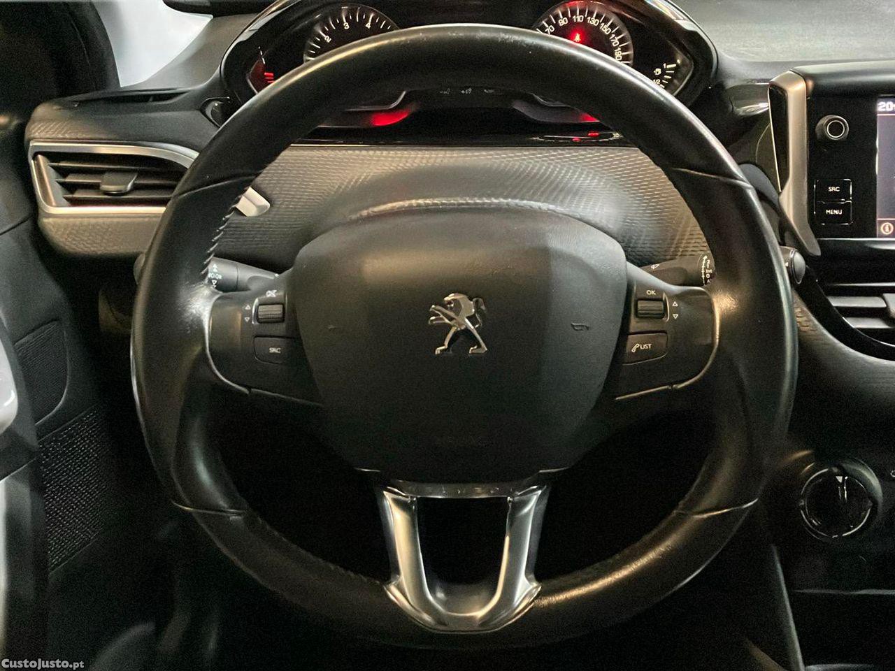 Peugeot 2008 1.2 PureTech Style — fotografia 14