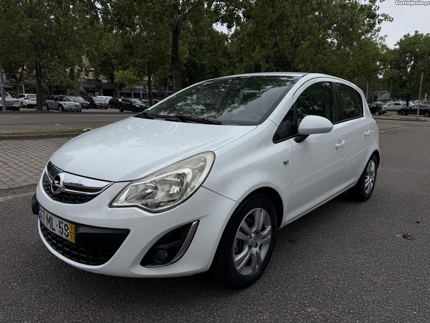 Opel Corsa 1.3 5 portas — fotografia 9