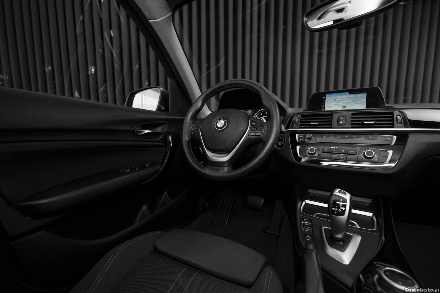 BMW 116 d Line Sport Auto — fotografia 13