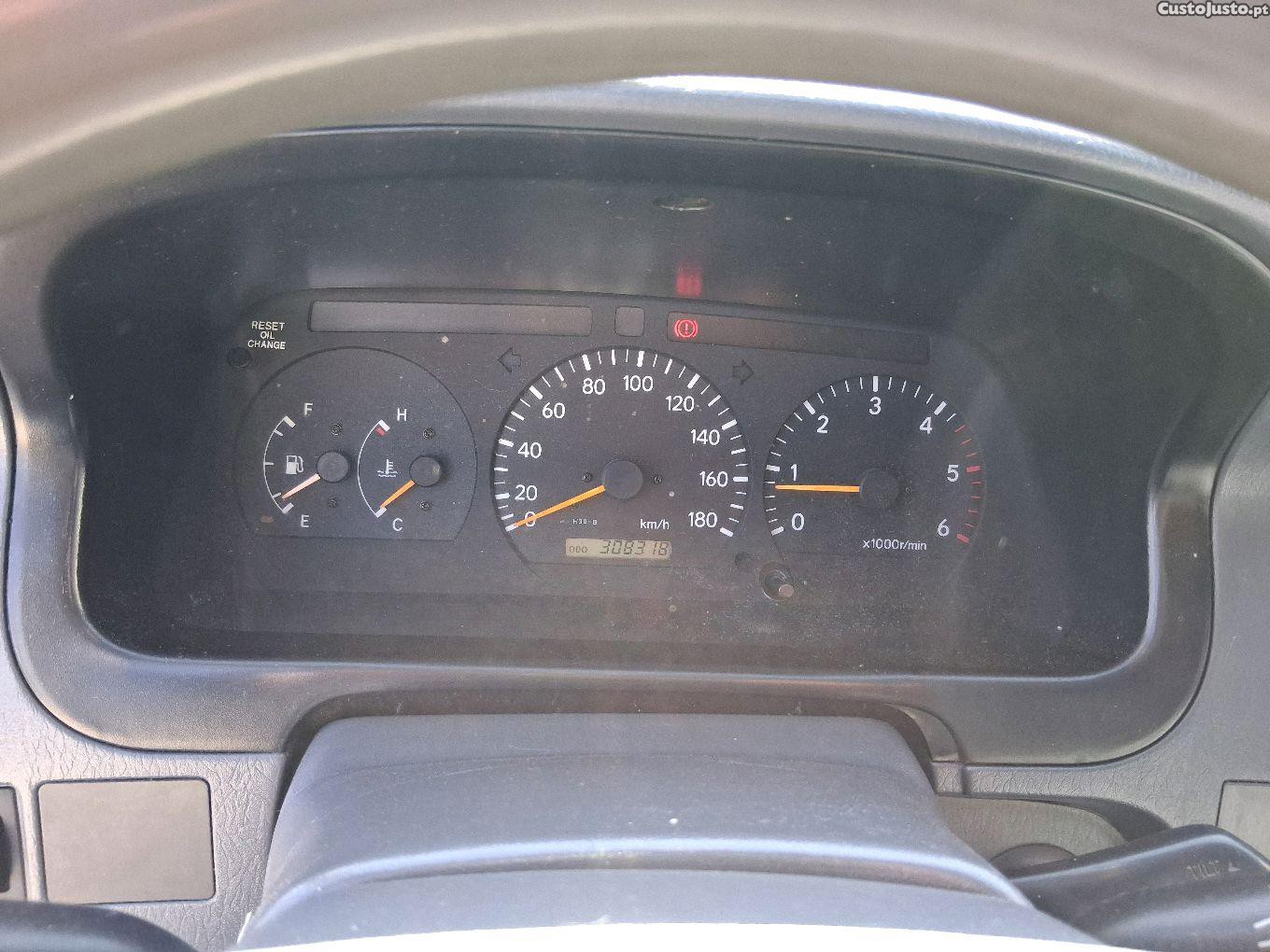 Toyota Hiace 9 LUGARES D4D LONGA — fotografia 4