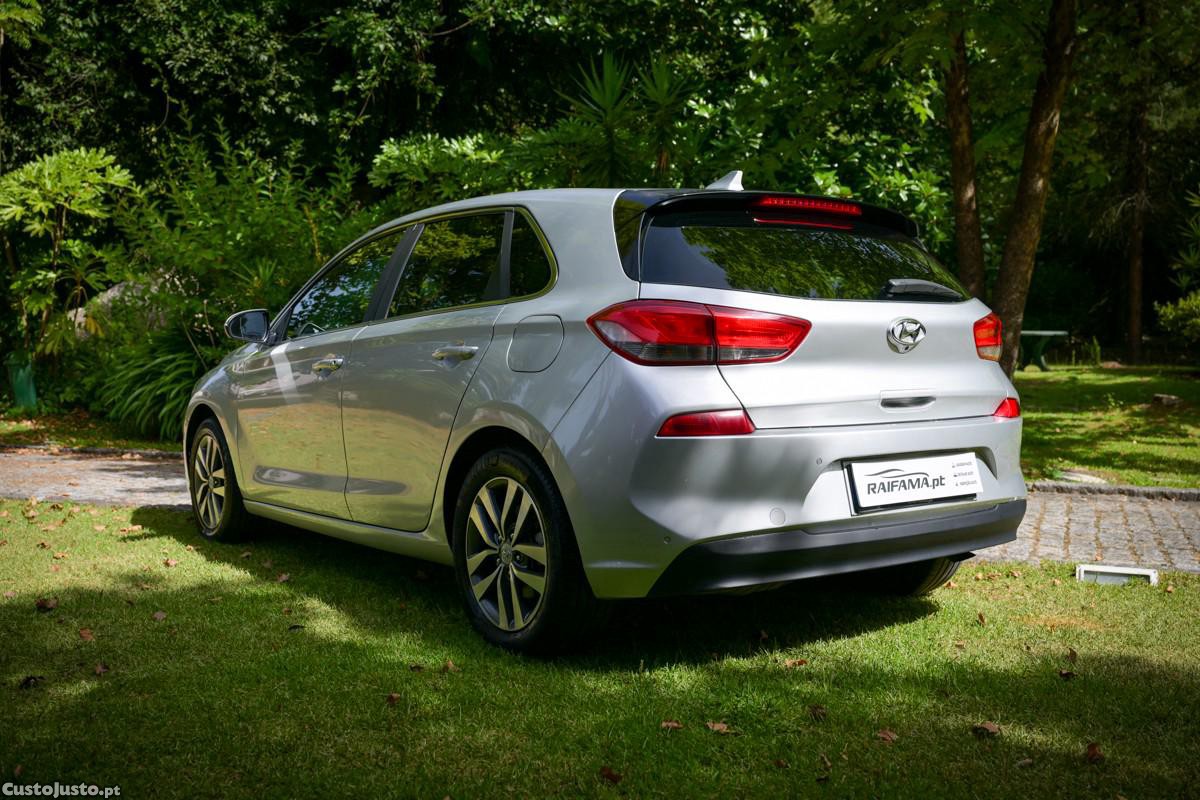 Hyundai i30 1.6 CRDi Style+Navi — fotografia 16