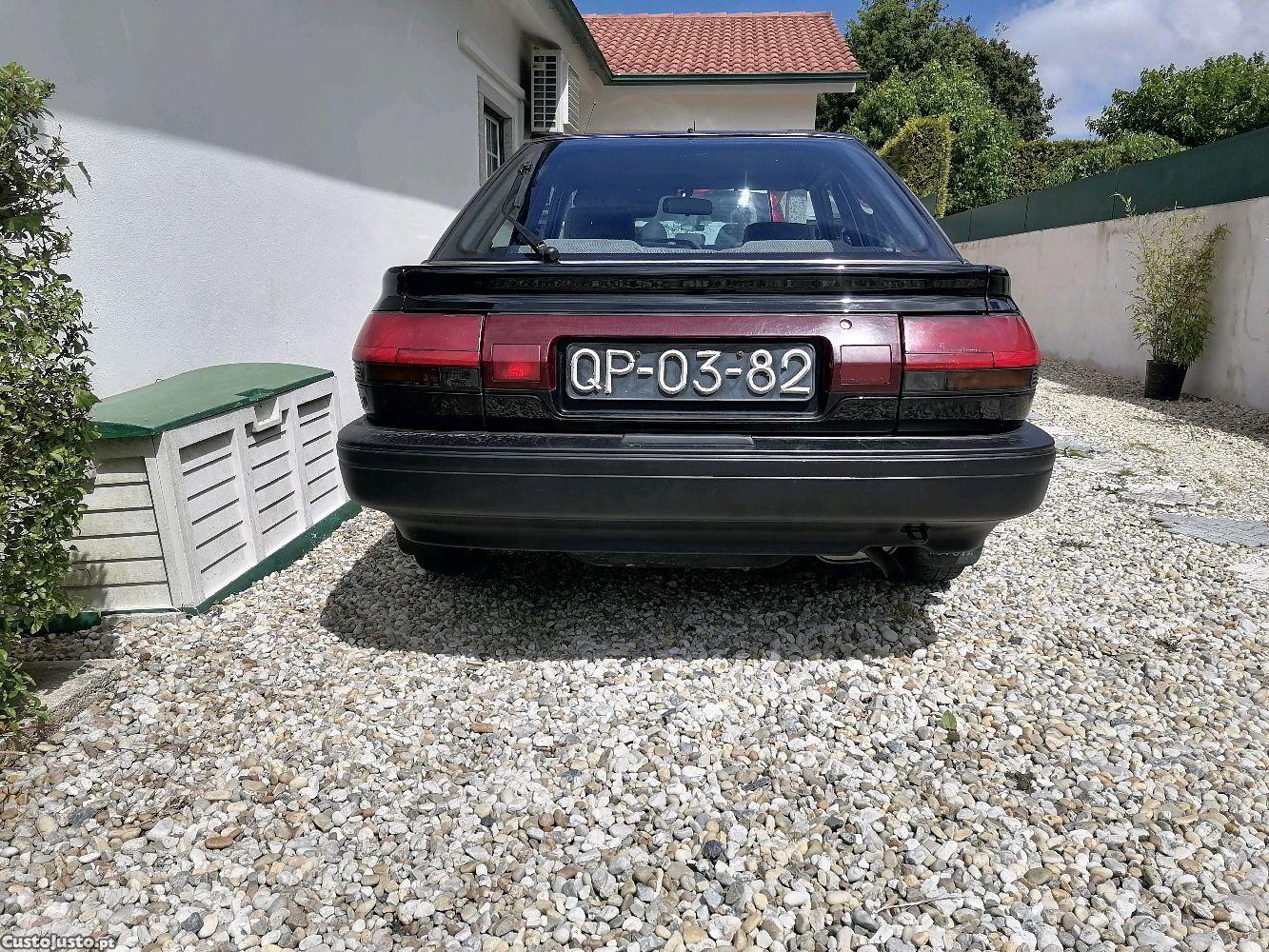 Toyota Corolla GL Liftback - 88 foto 3