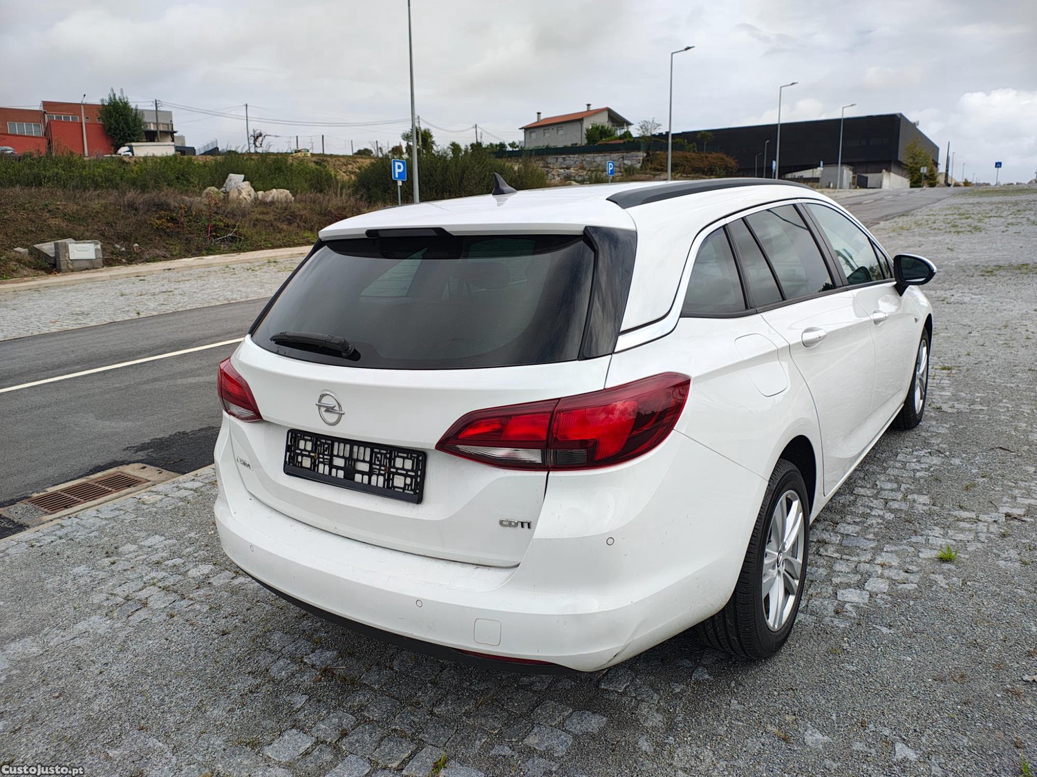 Opel Astra Sports Tourer — fotografia 5