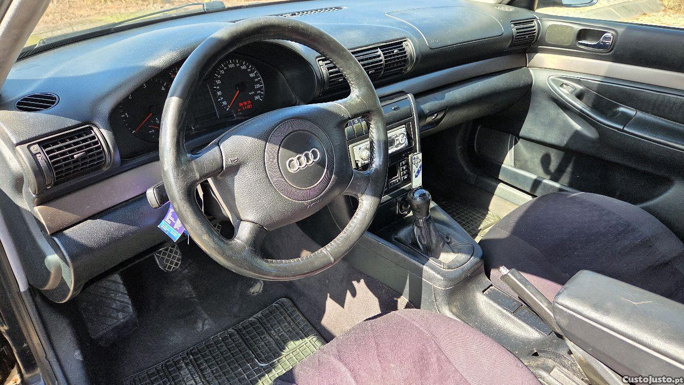 Audi A4 1.9 TDI Avant 110cv — fotografia 6