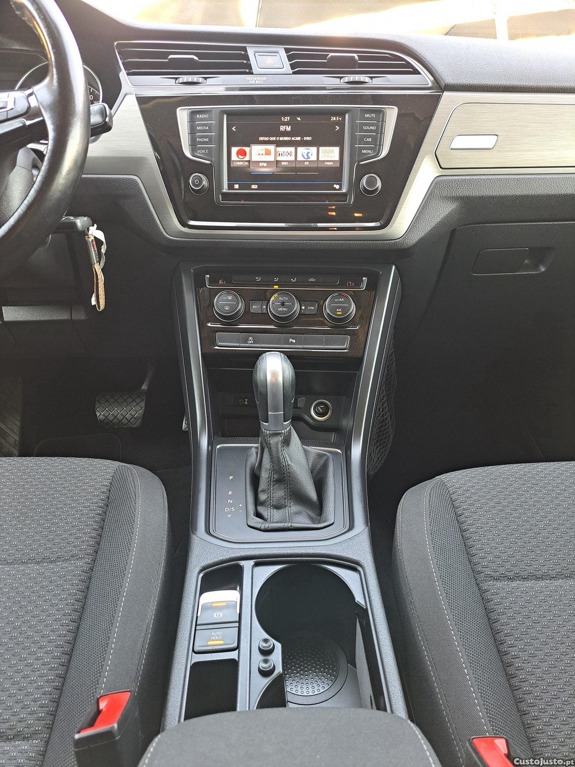 Volkswagen Touran 1.6 TDI R-Line DSG 7Lug — fotografia 16
