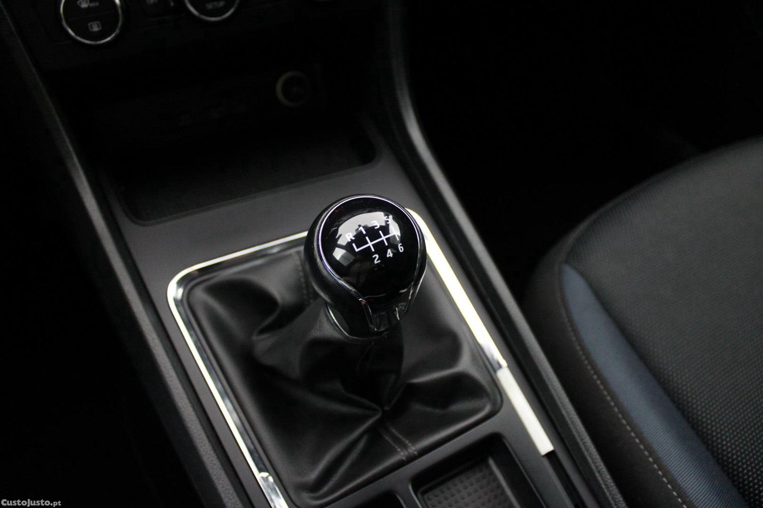 SEAT Ateca 1.6 TDI STYLE — fotografia 12