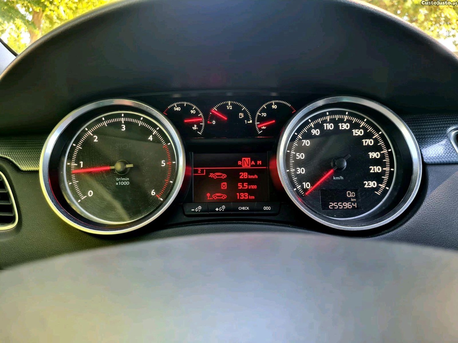 Peugeot 508 gasóleo caixa automática — fotografia 7