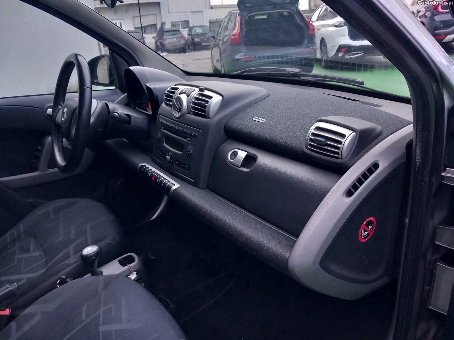 Smart Fortwo Coupé 1.0 mhd Pure 61 — fotografia 2