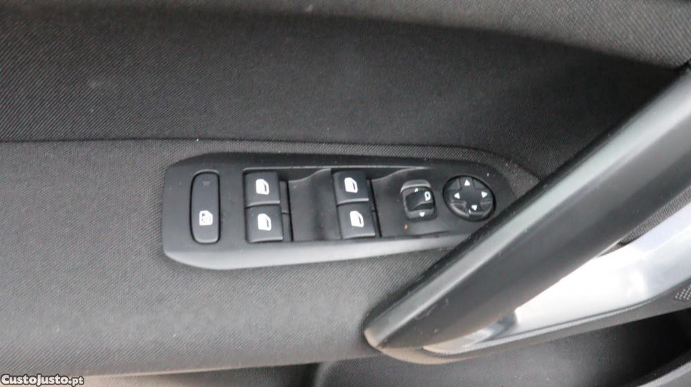 Peugeot 308 1.5 BlueHDi Style — fotografia 15