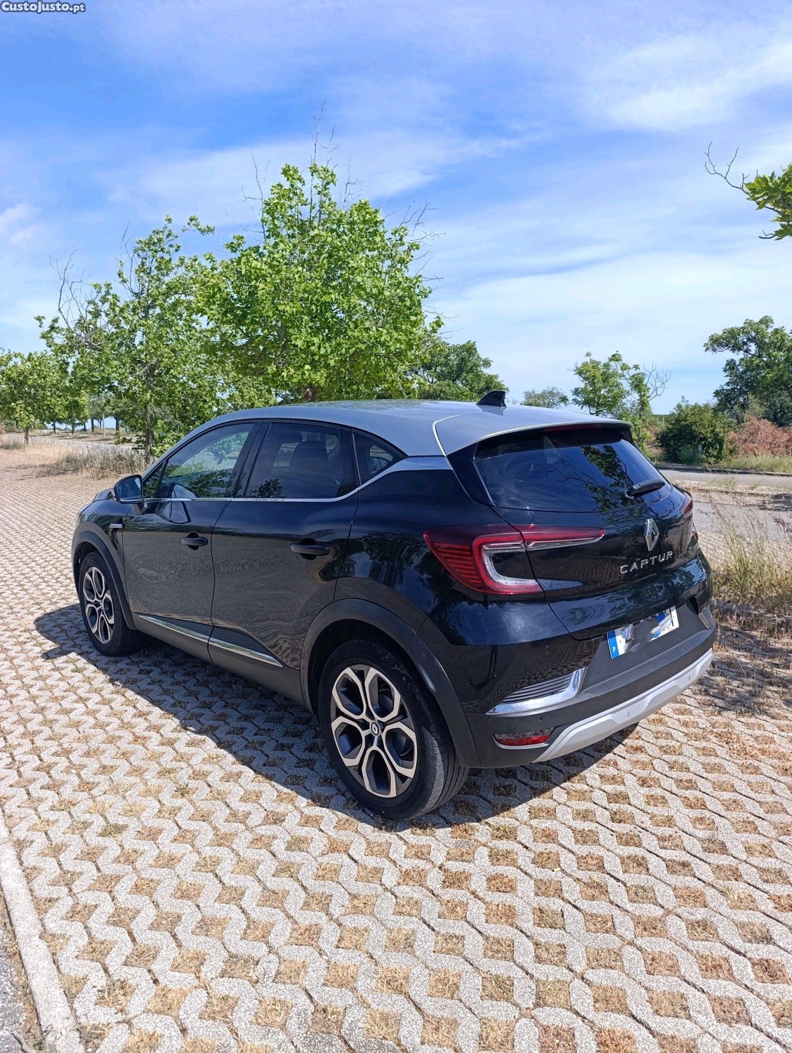 Renault Captur 1.0 2023 — fotografia 10