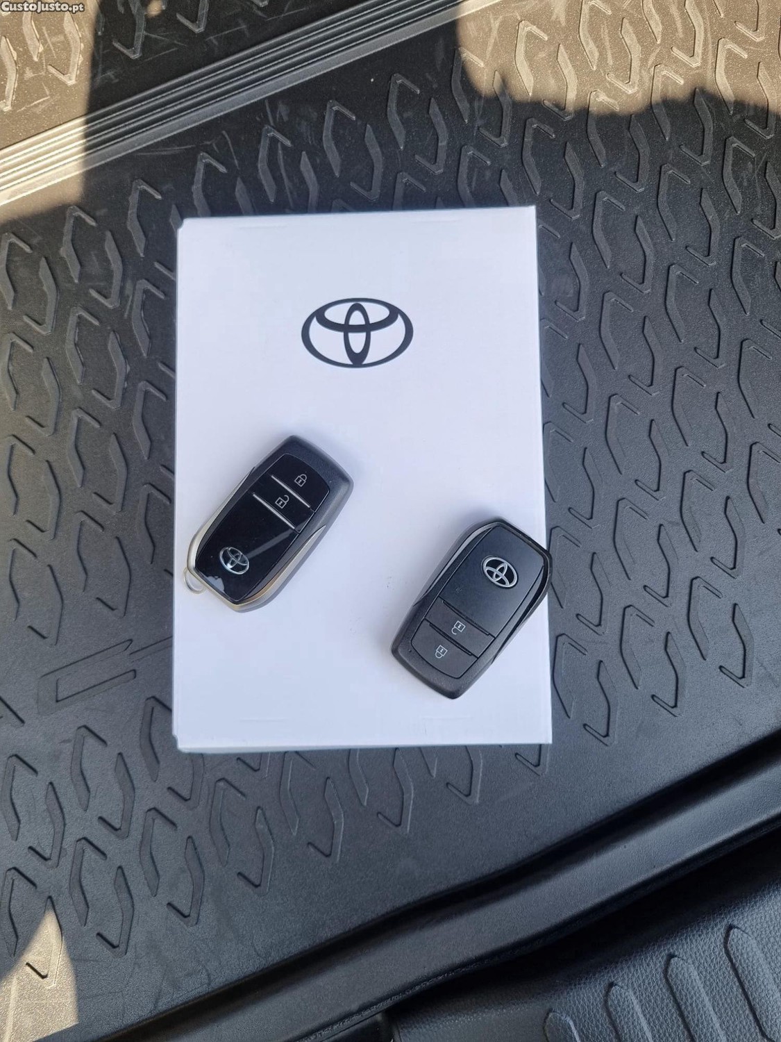 Toyota C-HR 2.0 PLUG IN — fotografia 3