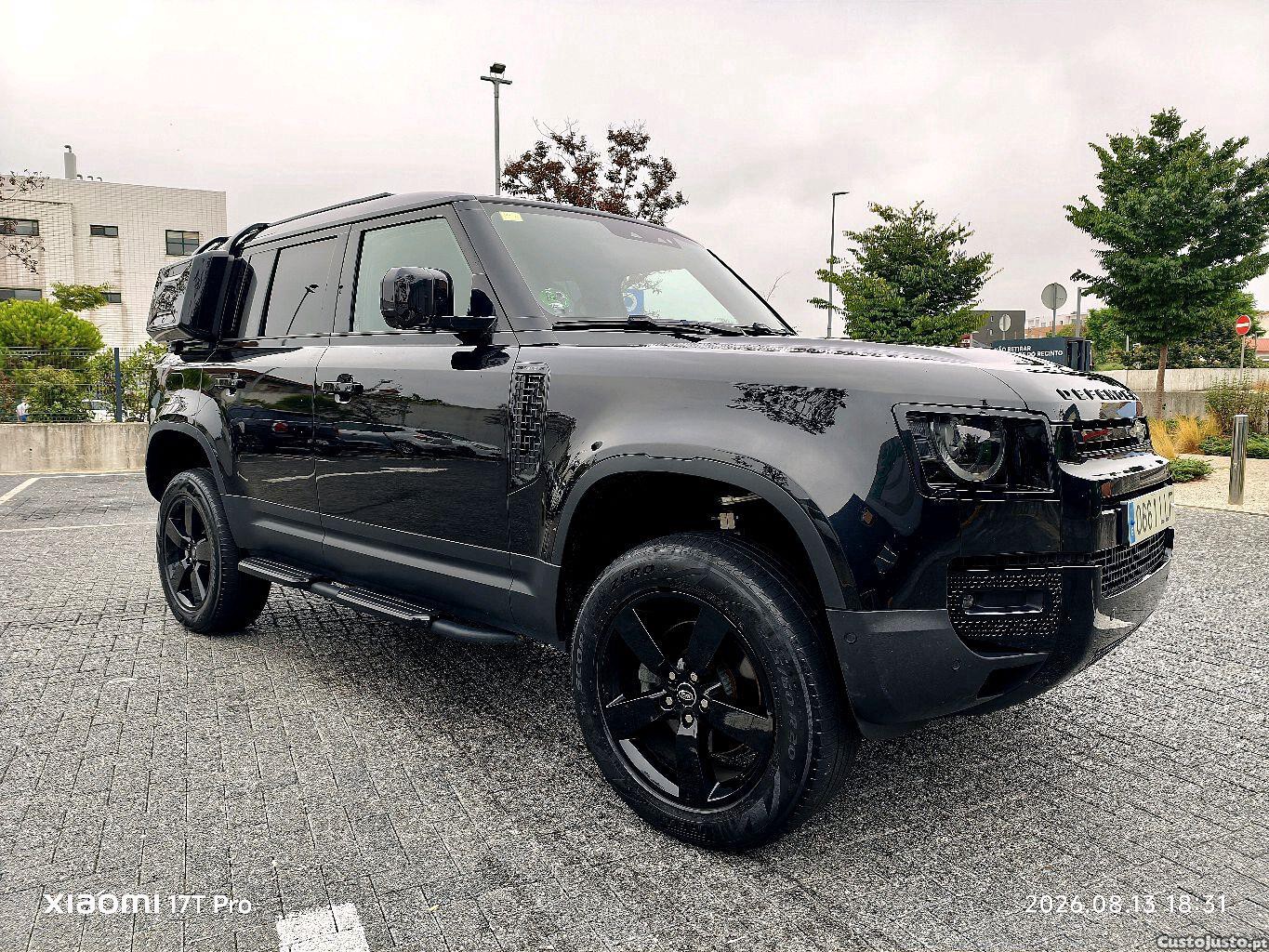 Land Rover Defender Black edition 7 lugares 2.0d 241cv aceito retoma — fotografia 5