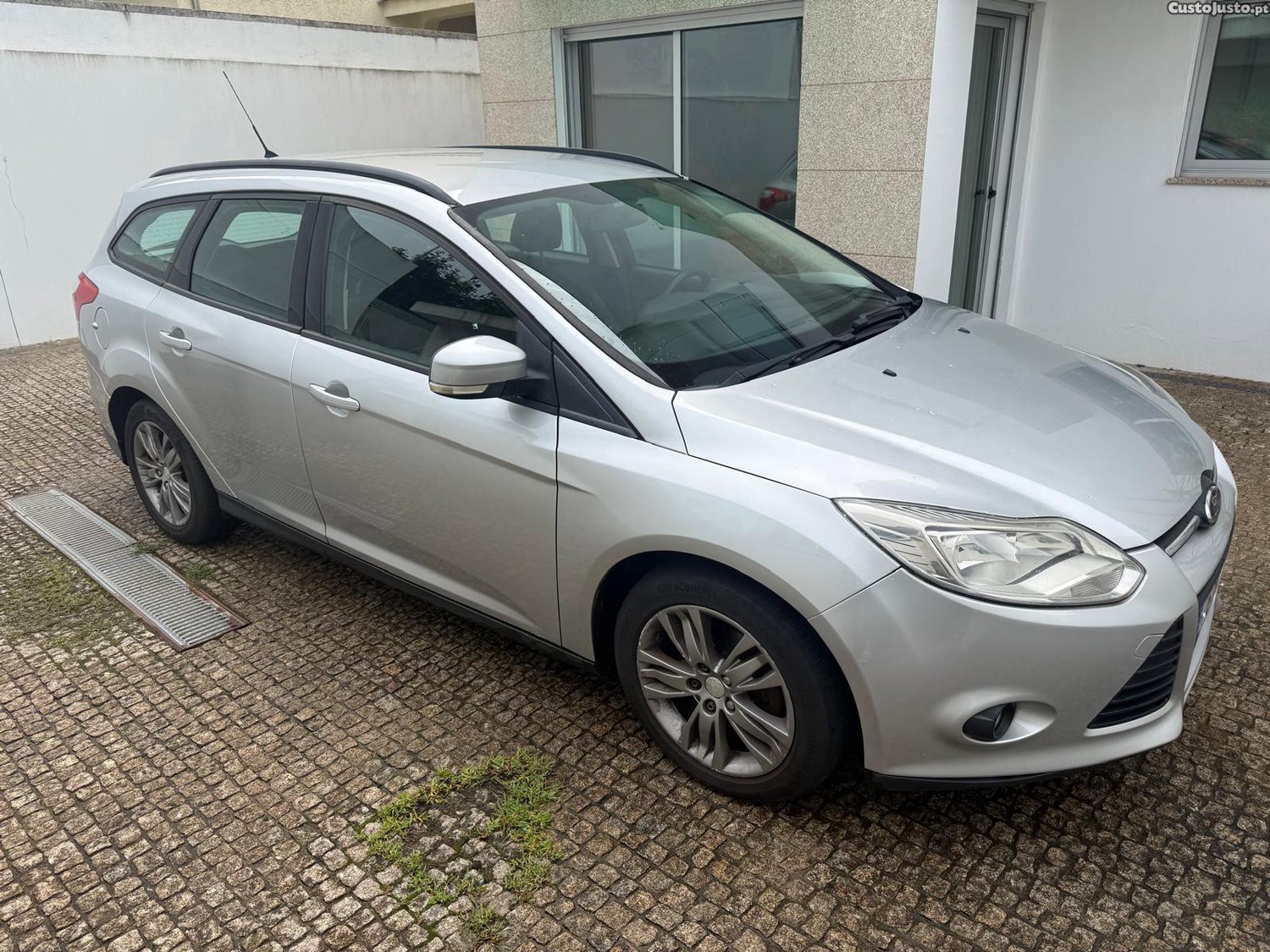 Ford Focus SW 1.6 TDCi Trend — fotografia 11