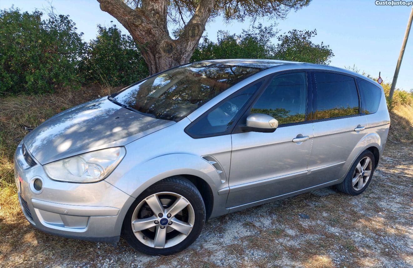 Ford S-Max 1.8 tdci Titanium — fotografia 9