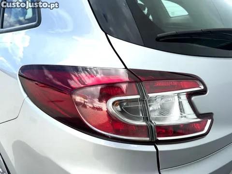 Renault Mégane Sport Tourer 1.5 dCi Confort — fotografia 17