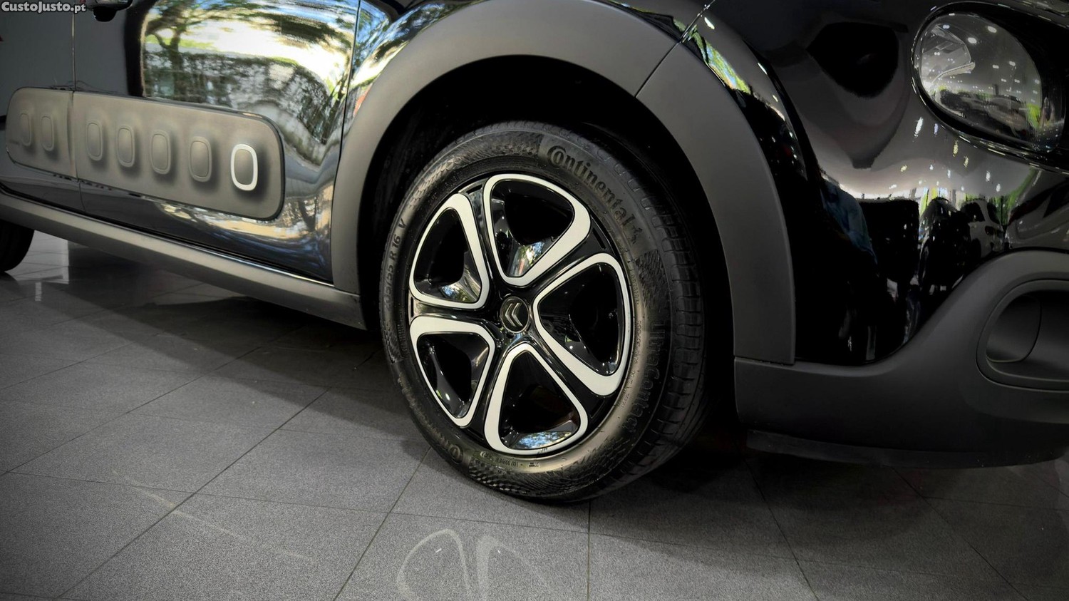Citroën C3 Pure Tech Shine - 19 foto 4