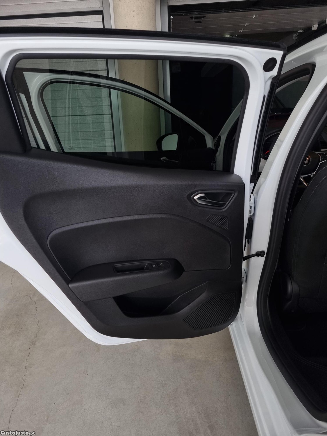 Renault Clio 1.0 TCe Evolution — fotografia 4