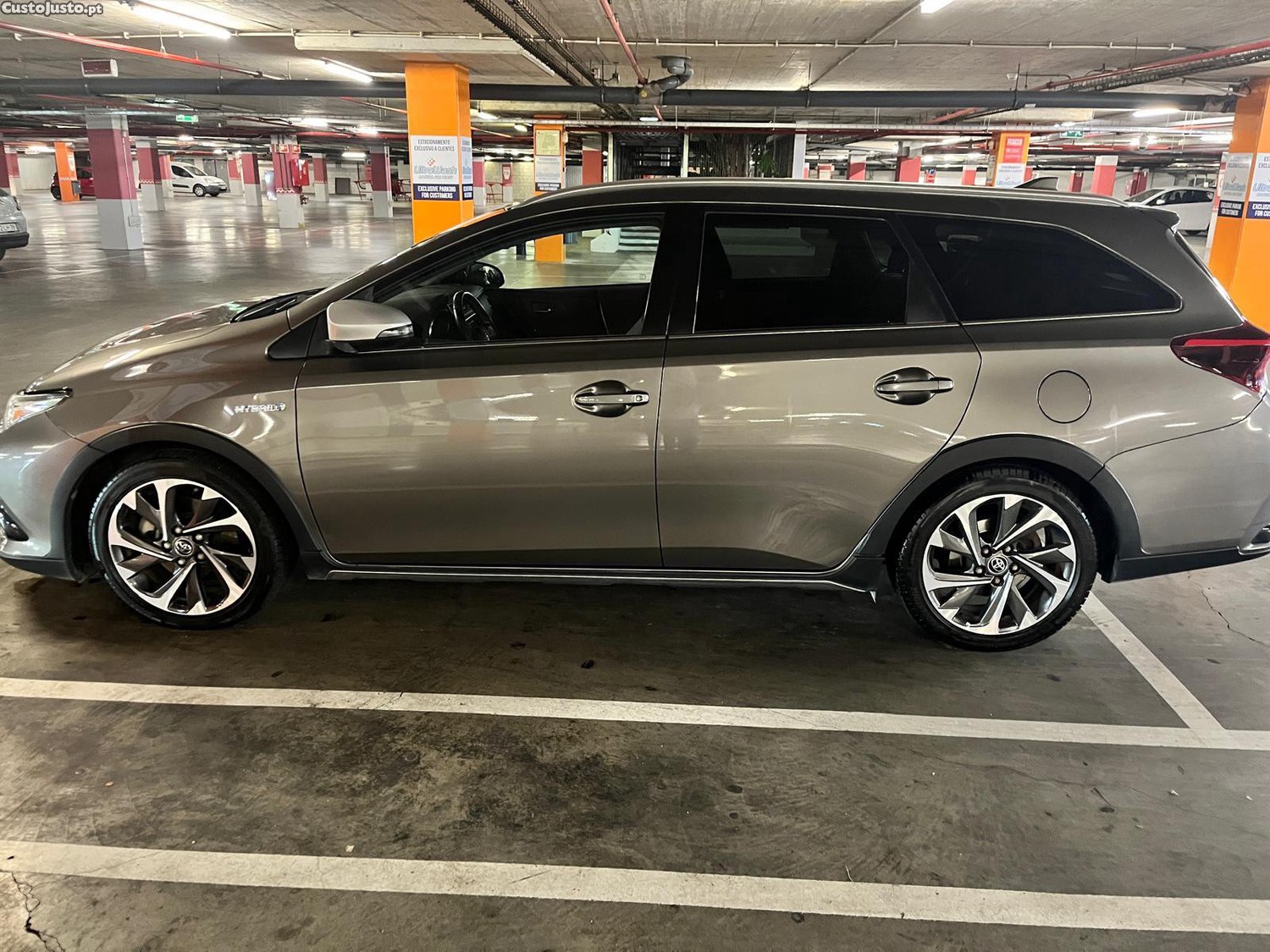 Toyota Auris Touring Sports 1.8 HSD Comfort Plus Navi — fotografia 2