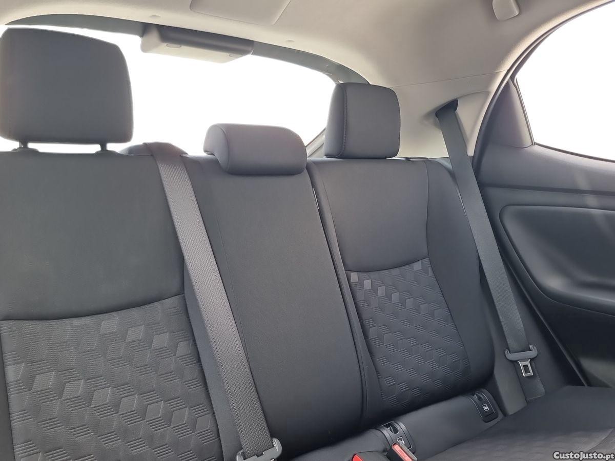 Toyota Yaris 1.5 HDF Comfort Plus — fotografia 9