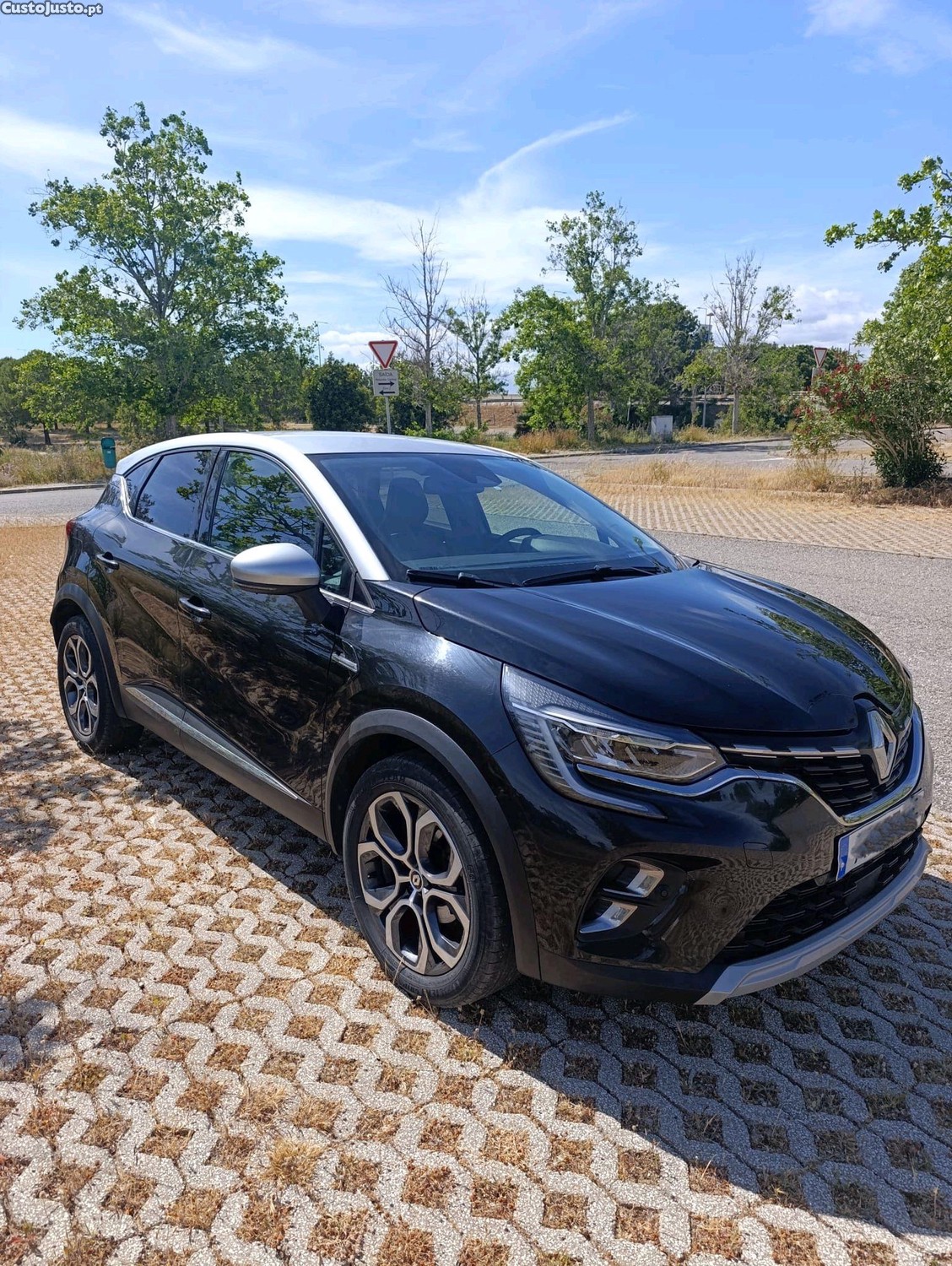 Renault Captur 1.0 2023 — fotografia 9