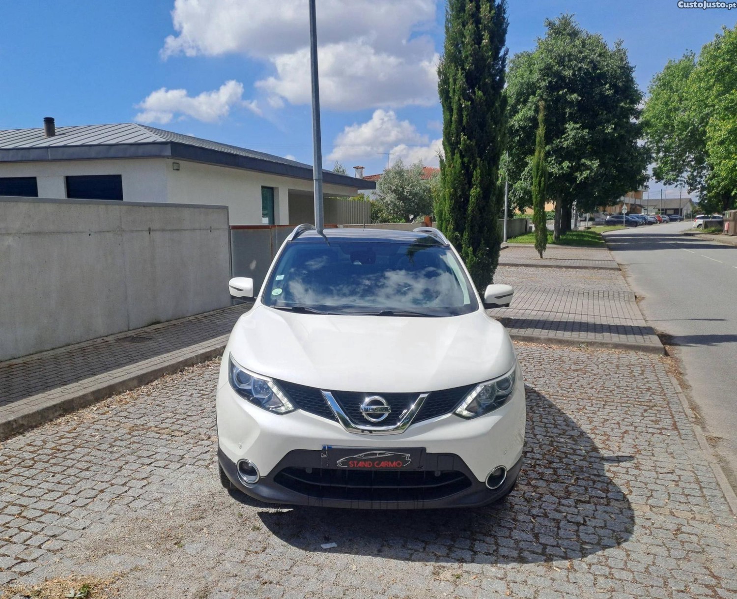 Nissan Qashqai 1.5 DCI 110 CV Tecto Panorâmico / Camera 360º — photo 2