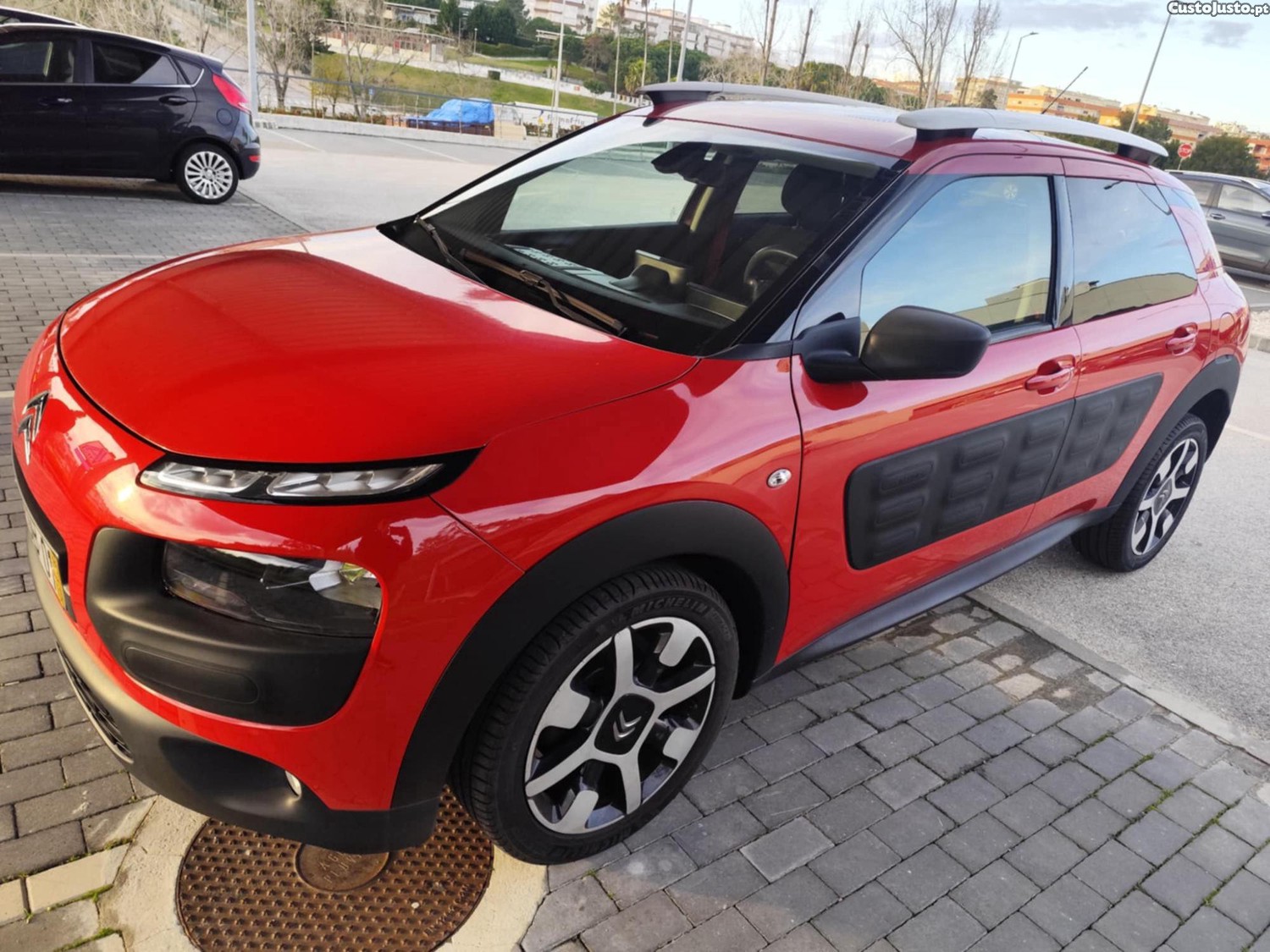 Citroën C4 CACTUS 1.6 DIESEL — fotografia 4