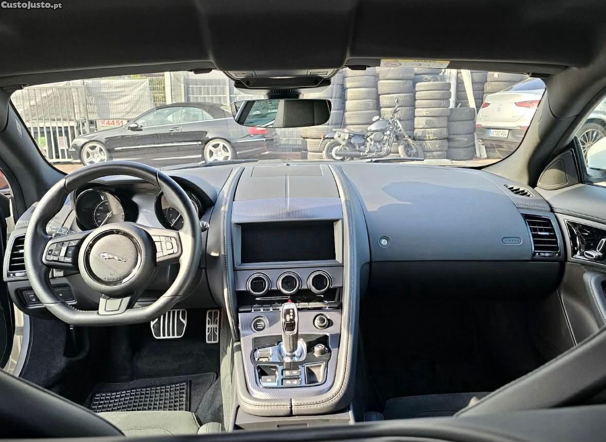 Jaguar F-Type 2.0 i4 R-Dinamic — fotografia 6