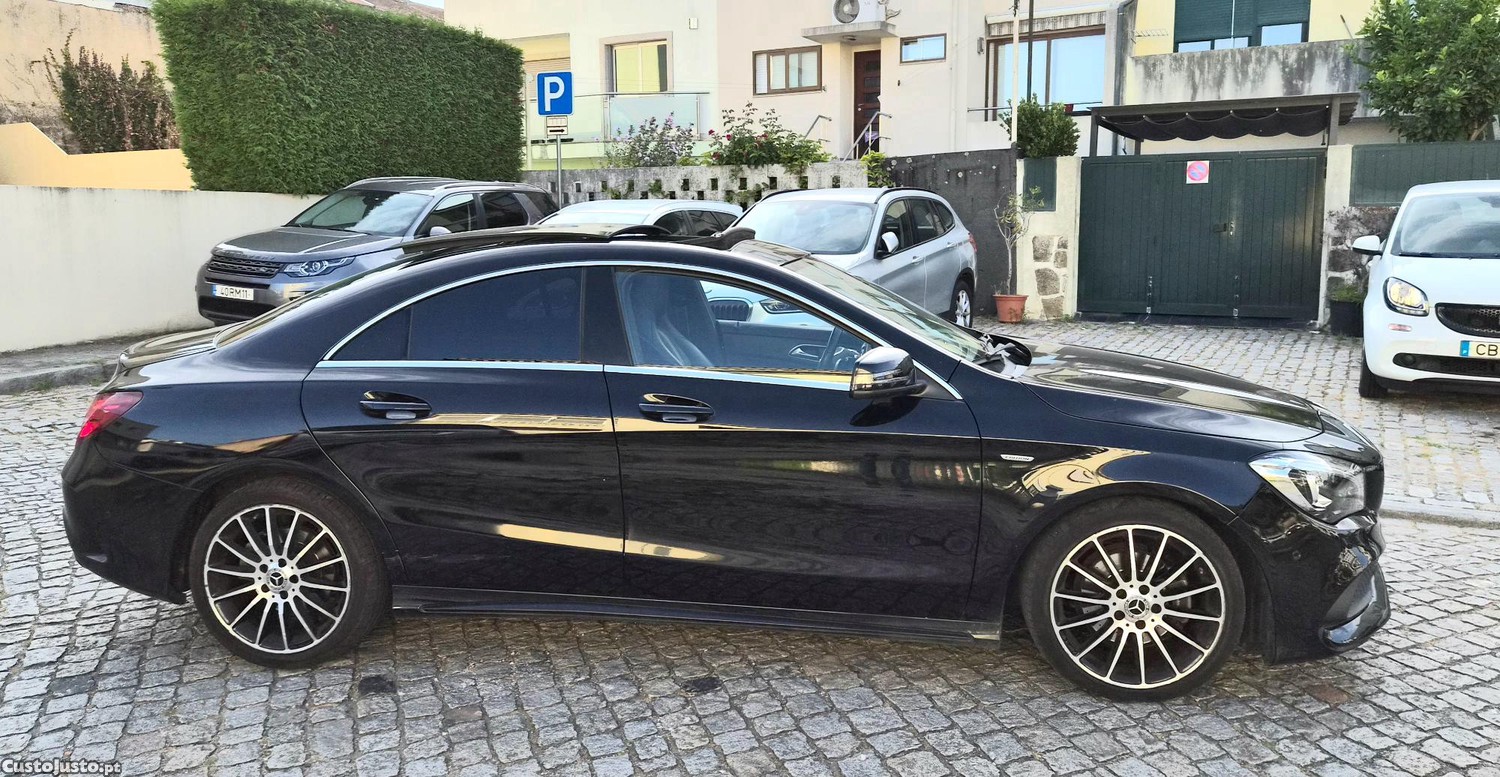 Mercedes-Benz CLA 180 AMG Caixa Automática / Aceito Retoma — fotografia 7