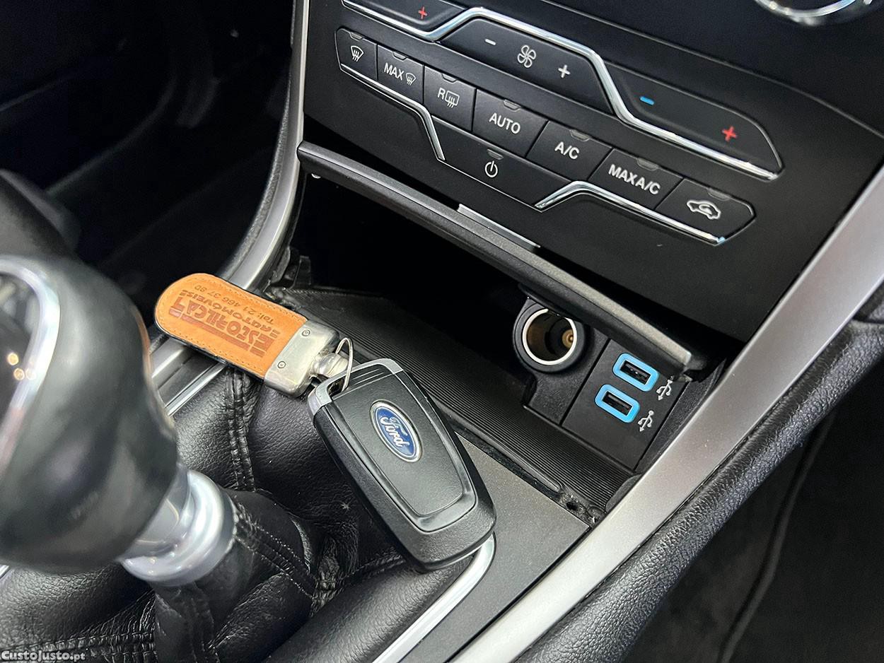 Ford Galaxy 2.0 TDCi Trend — fotografia 9