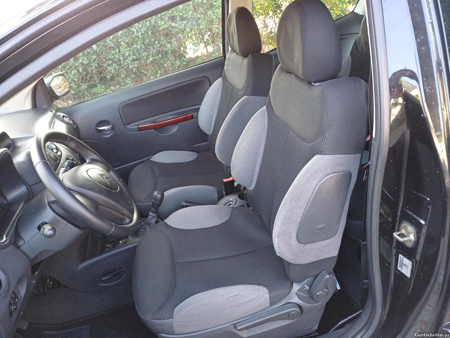 Citroën C2 1.4 HDI VTR 4 lugares — fotografia 2