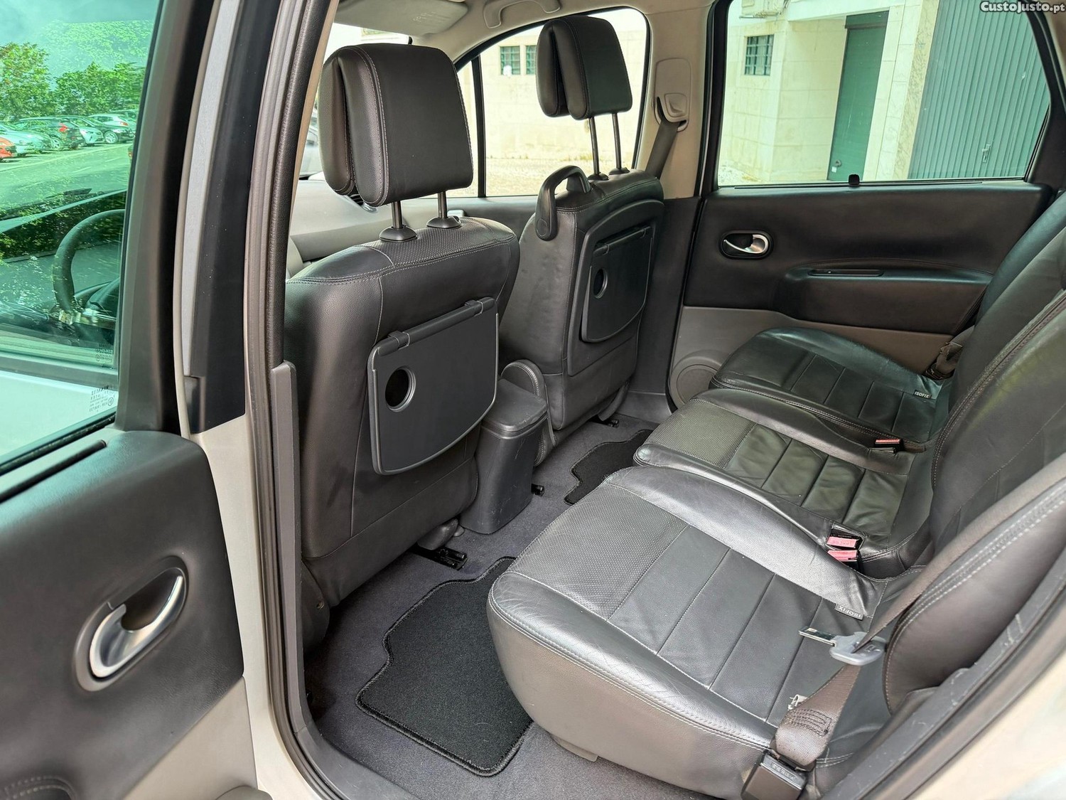 Renault Scénic 1.5 dCi Dynamique Luxe — fotografia 10