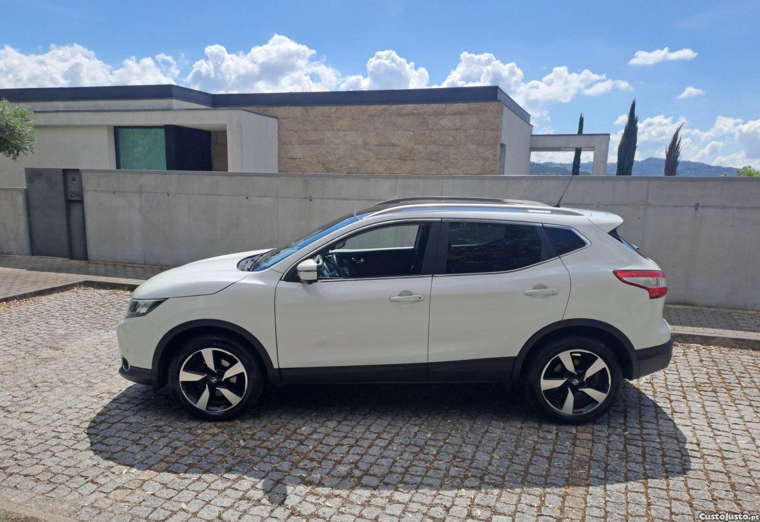 Nissan Qashqai 1.5 DCI 110 CV Tecto Panorâmico / Camera 360º — photo 3