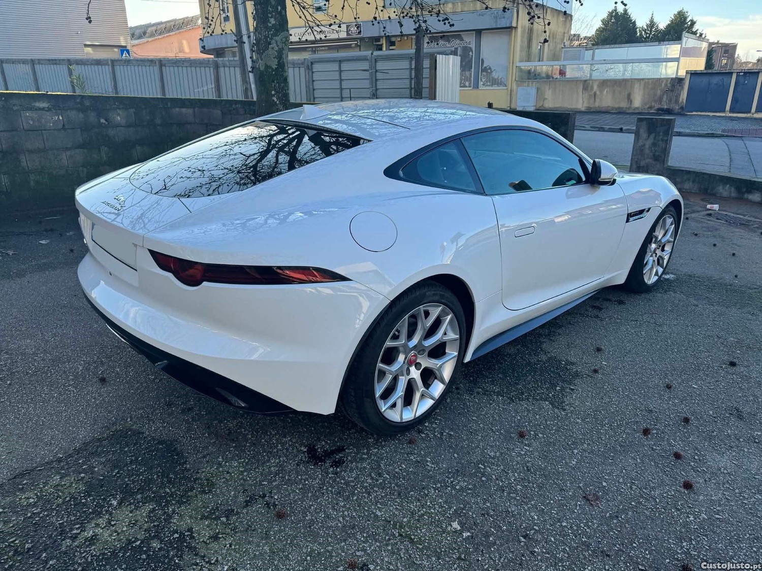 Jaguar F-Type 2.0 i4 R-Dinamic — fotografia 8