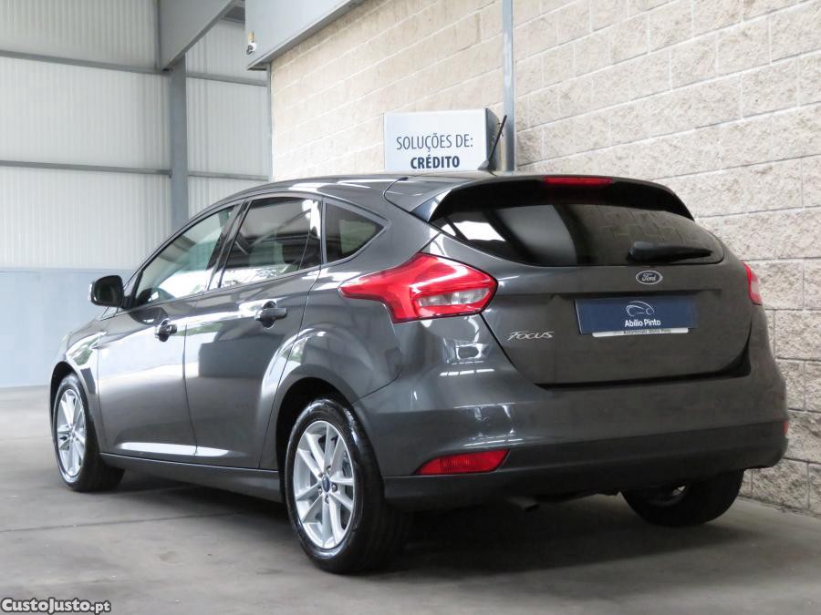 Ford Focus 1.5 TDCi Trend+ — fotografia 19