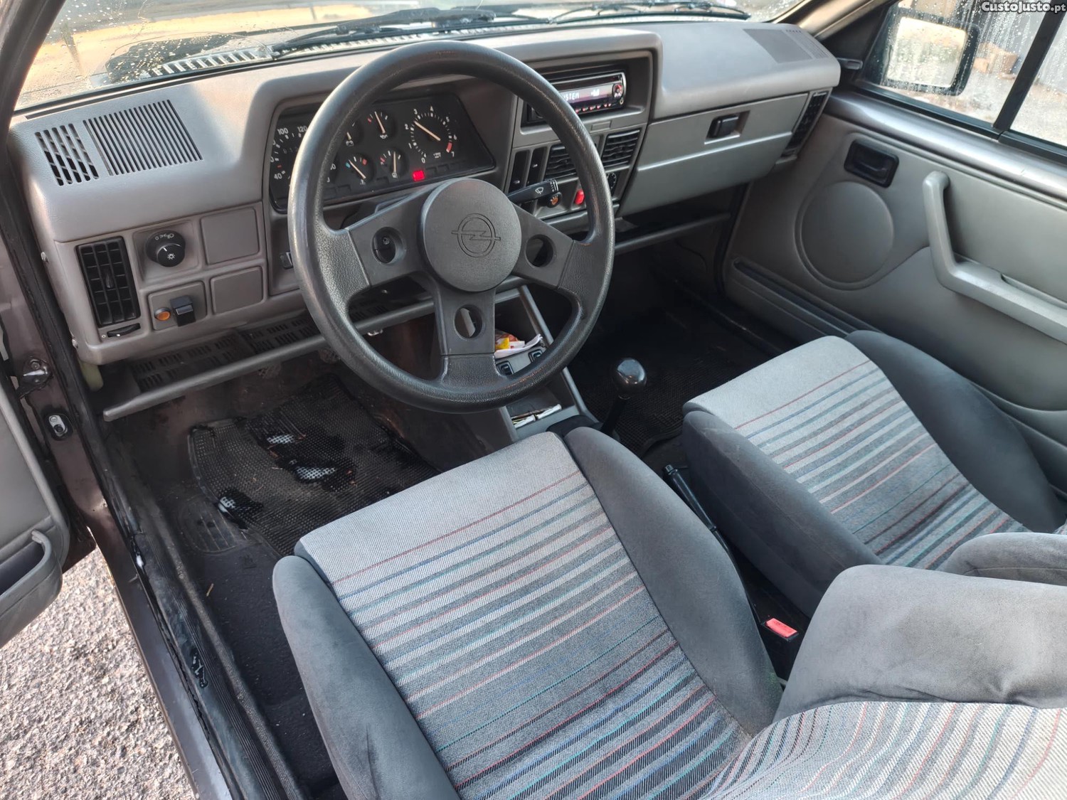Opel Corsa 1.3 GT — photo 4