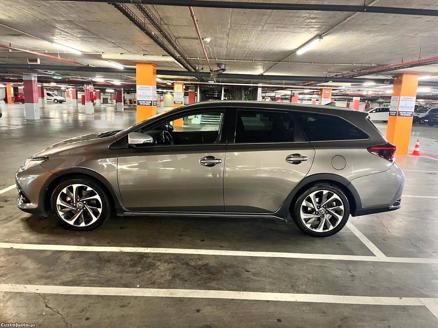 Toyota Auris Touring Sports 1.8 HSD Comfort Plus Navi — fotografia 5